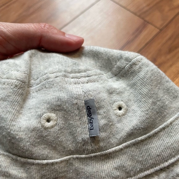 Baby Gap Reversible Bucket Hat - Picture 2 of 5